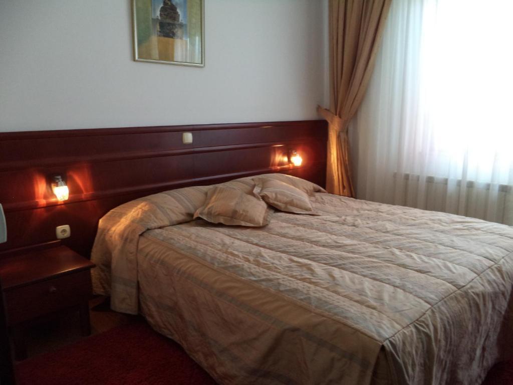 Hotel Dva Bisera Lagadin Habitación foto