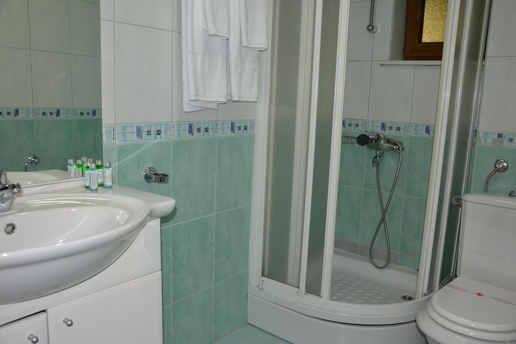 Hotel Dva Bisera Lagadin Habitación foto