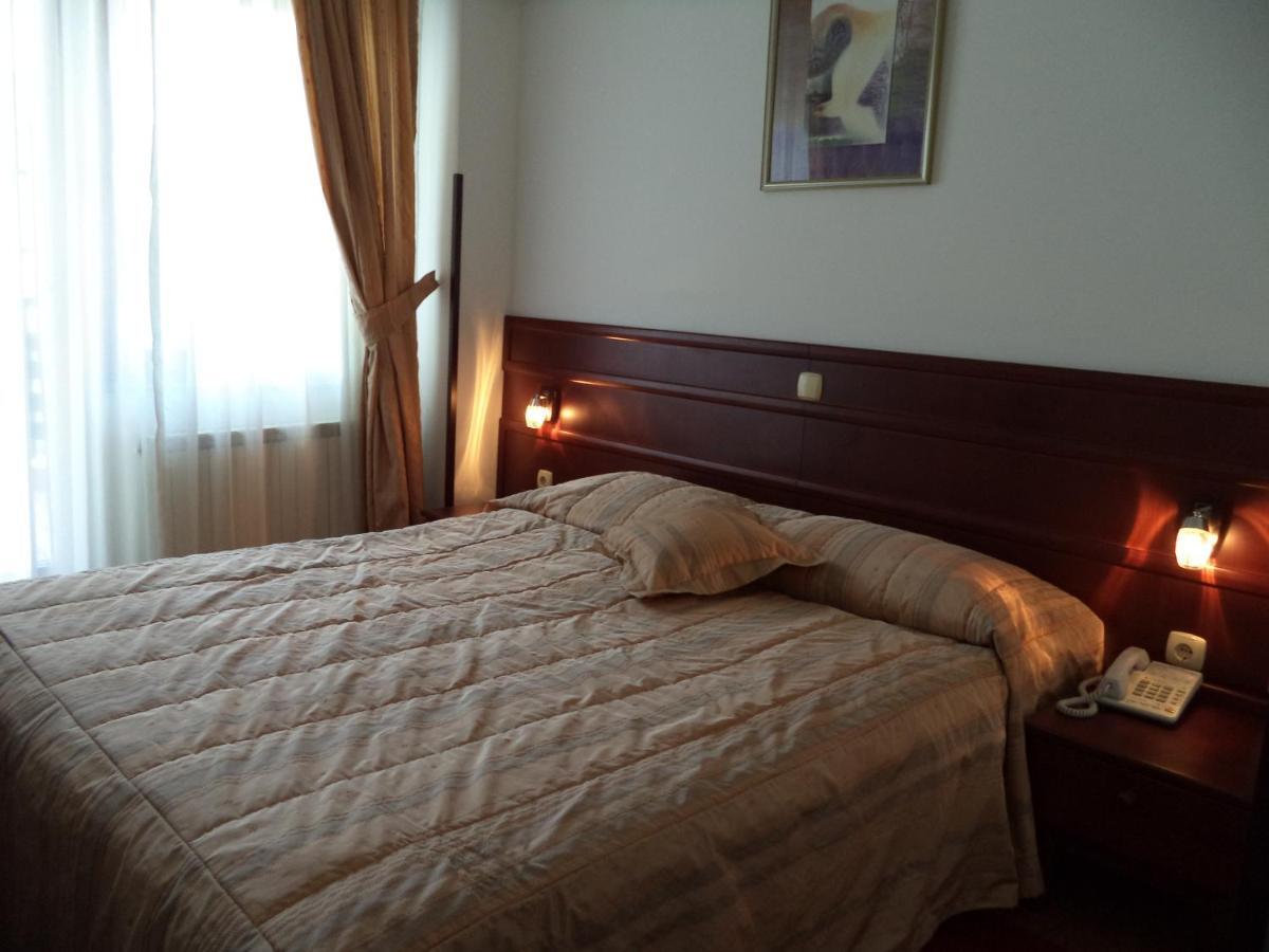 Hotel Dva Bisera Lagadin Habitación foto