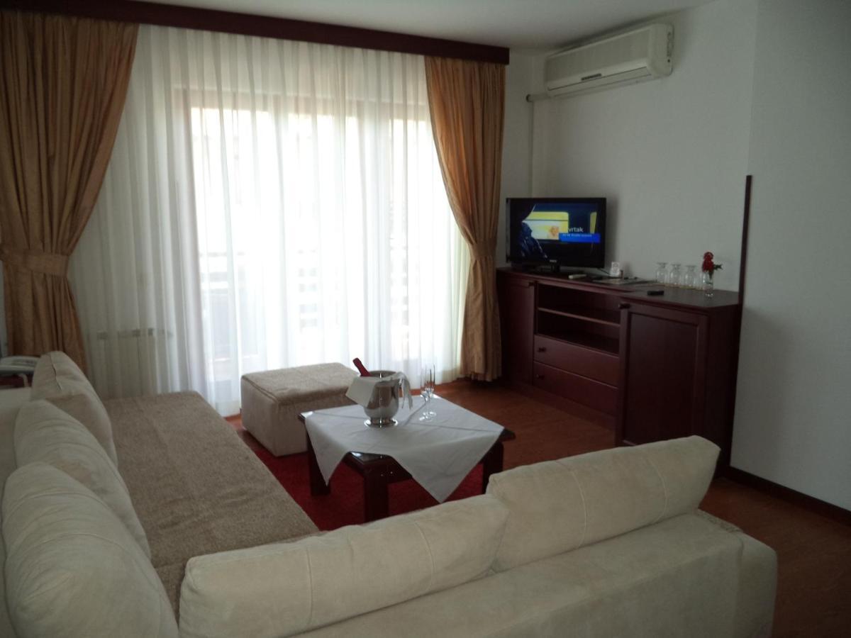 Hotel Dva Bisera Lagadin Habitación foto
